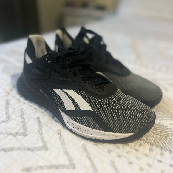 Reebok Shoes - Reebok Nano x size 6